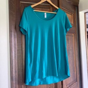 Lularoe shirt. Size Large. Never worn